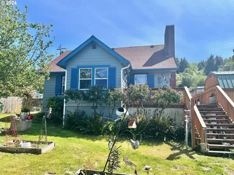 2720 Bowman Road Reedsport OR 97467