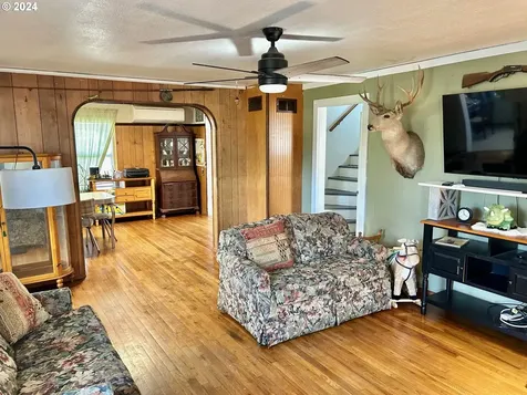 2720 Bowman Road Reedsport OR 97467
