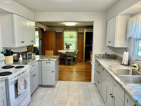 2720 Bowman Road Reedsport OR 97467