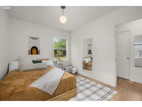6309 SE Tibbetts Street Portland OR 97206