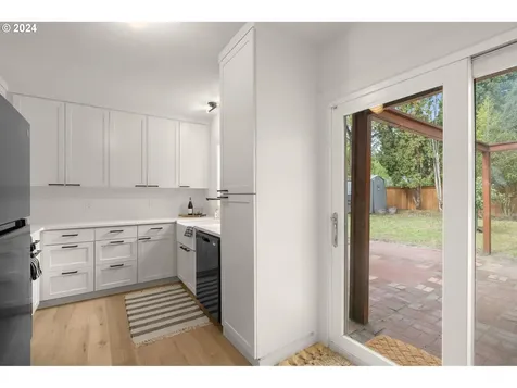 6309 SE Tibbetts Street Portland OR 97206
