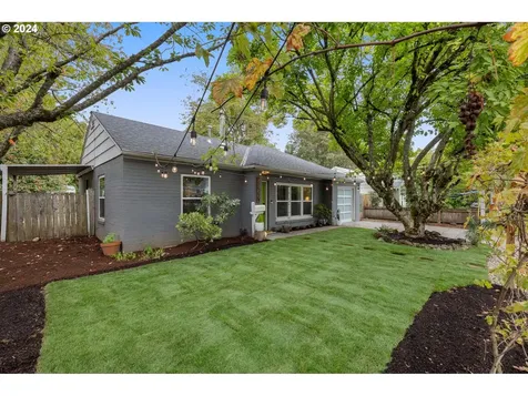 6309 SE Tibbetts Street Portland OR 97206