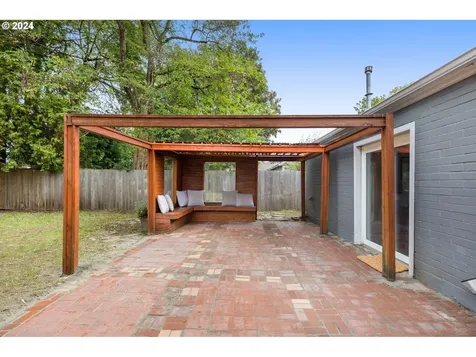 6309 SE Tibbetts Street Portland OR 97206