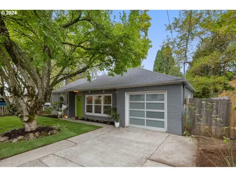 6309 SE Tibbetts Street Portland OR 97206