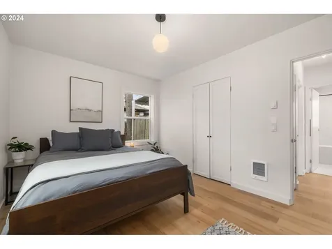 6309 SE Tibbetts Street Portland OR 97206