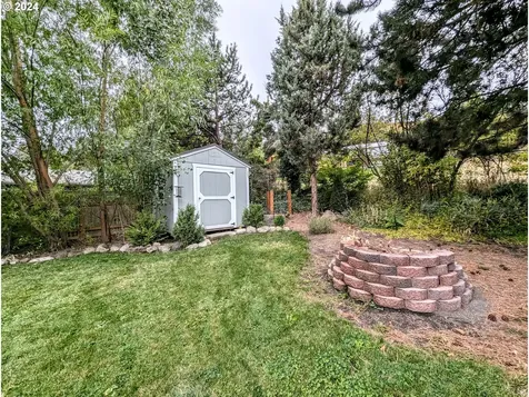 484 Hawthorne Drive La Grande OR 97850