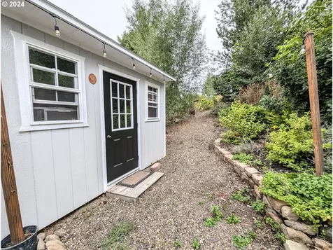 484 Hawthorne Drive La Grande OR 97850