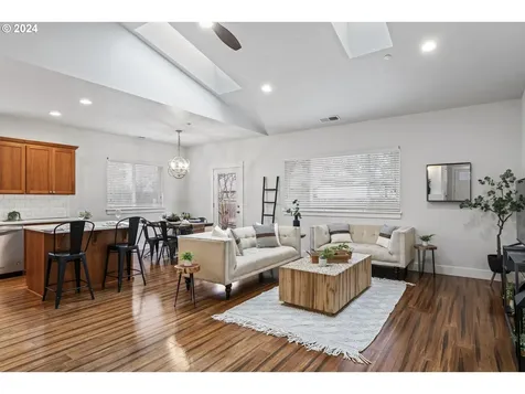 2421 Benson Lane Eugene OR 97408