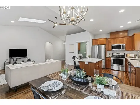2421 Benson Lane Eugene OR 97408