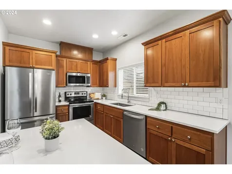 2421 Benson Lane Eugene OR 97408