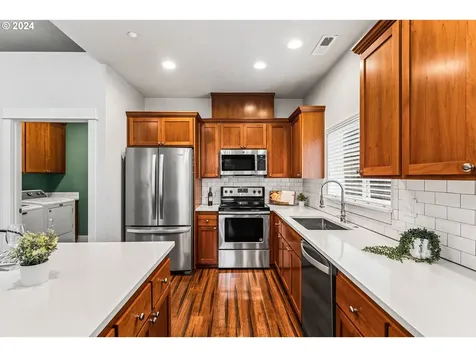 2421 Benson Lane Eugene OR 97408