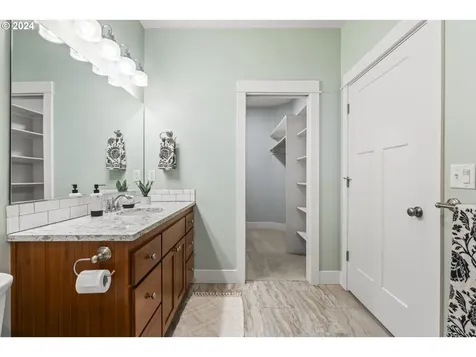 2421 Benson Lane Eugene OR 97408