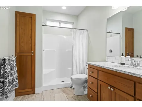 2421 Benson Lane Eugene OR 97408