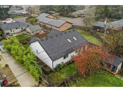 2421 Benson Lane Eugene OR 97408