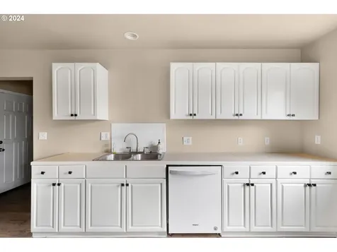 900 N 7th Avenue Kelso WA 98626