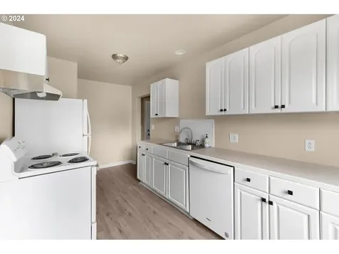 900 N 7th Avenue Kelso WA 98626
