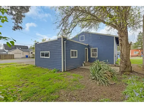 900 N 7th Avenue Kelso WA 98626