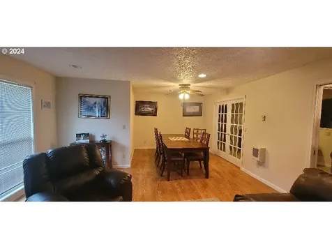 1018 SE Grace Avenue Battle Ground WA 98604