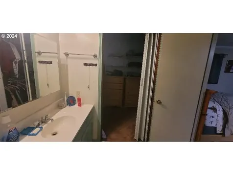 1018 SE Grace Avenue Battle Ground WA 98604