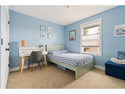 3926 SE Clinton Street Portland OR 97202