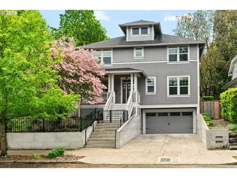 3926 SE Clinton Street Portland OR 97202