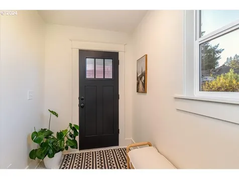 4075 N Commercial Avenue Portland OR 97227