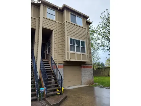 4922 SW 1st Avenue Portland OR 97239