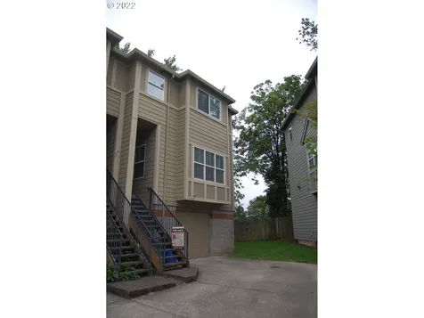 4922 SW 1st Avenue Portland OR 97239