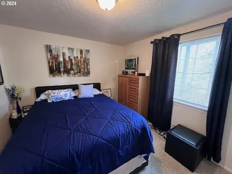 3410/3430 Redwood Street Florence OR 97439