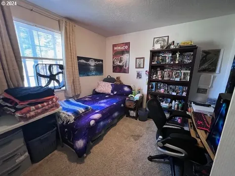 3410/3430 Redwood Street Florence OR 97439
