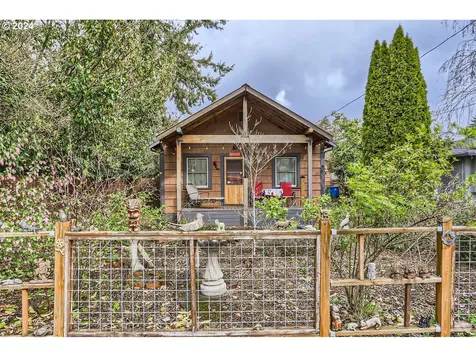 7603 Se Henry Place Portland OR 97206