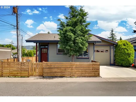 905 Zanna Lane Hood River OR 97031