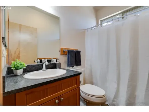 905 Zanna Lane Hood River OR 97031