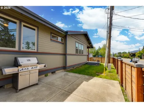 905 Zanna Lane Hood River OR 97031