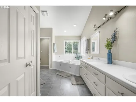 2511 Nw 116th Street Vancouver WA 98685