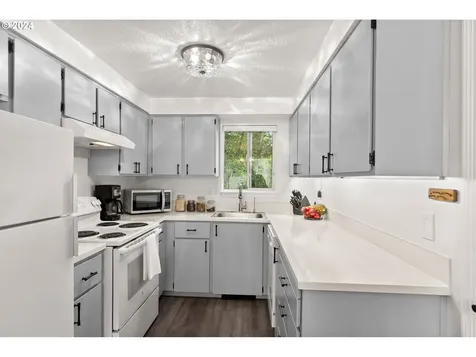 7376 Sw Linette Way Beaverton OR 97007