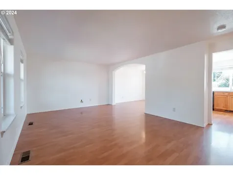 817 Griffin Drive Monmouth OR 97361