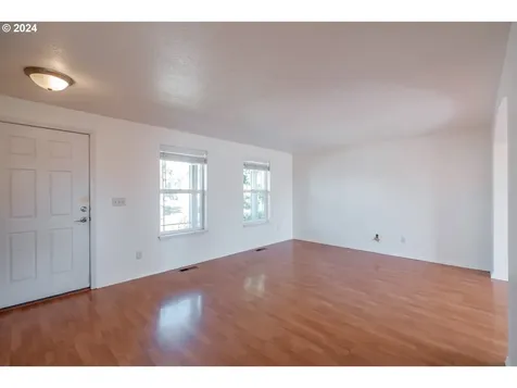 817 Griffin Drive Monmouth OR 97361