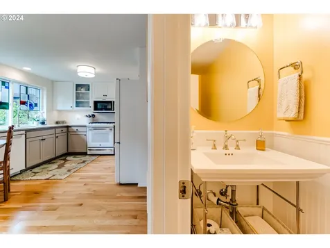 145 Westbrook Way Eugene OR 97405