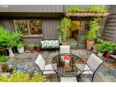 145 Westbrook Way Eugene OR 97405