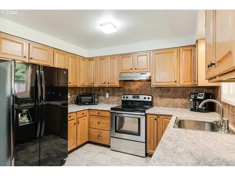 15843 Ne Thompson Court Portland OR 97230