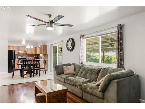 15843 Ne Thompson Court Portland OR 97230