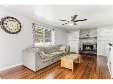 15843 Ne Thompson Court Portland OR 97230