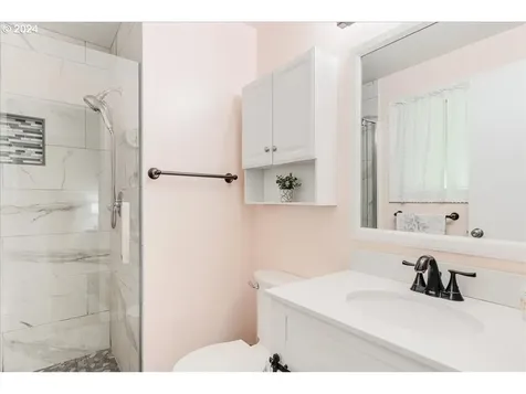 15843 Ne Thompson Court Portland OR 97230