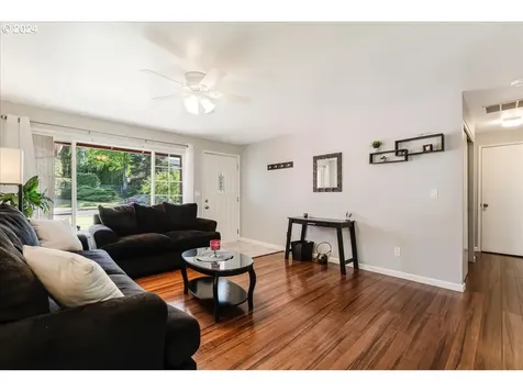 15843 Ne Thompson Court Portland OR 97230