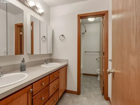 15894 Altona Lane Oregon City OR 97045
