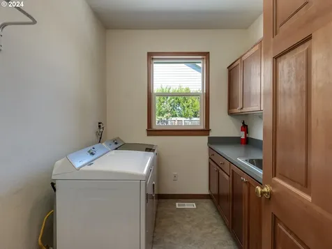 15894 Altona Lane Oregon City OR 97045