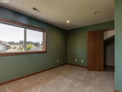 15894 Altona Lane Oregon City OR 97045