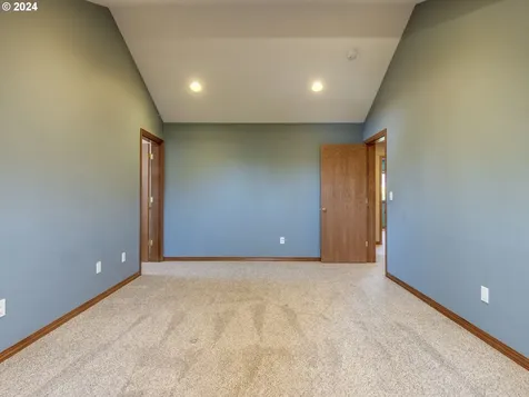 15894 Altona Lane Oregon City OR 97045