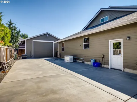 15894 Altona Lane Oregon City OR 97045